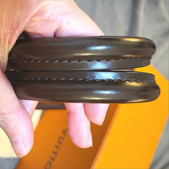 Authentic Louis Vuitton Alma BB in Damier Ebene - Picture 9 of 17